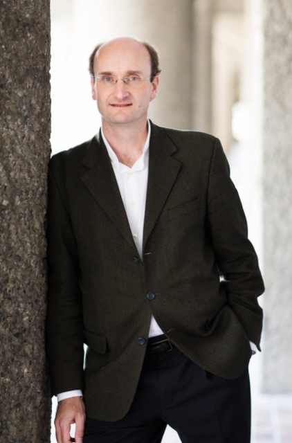 Andrew Manze